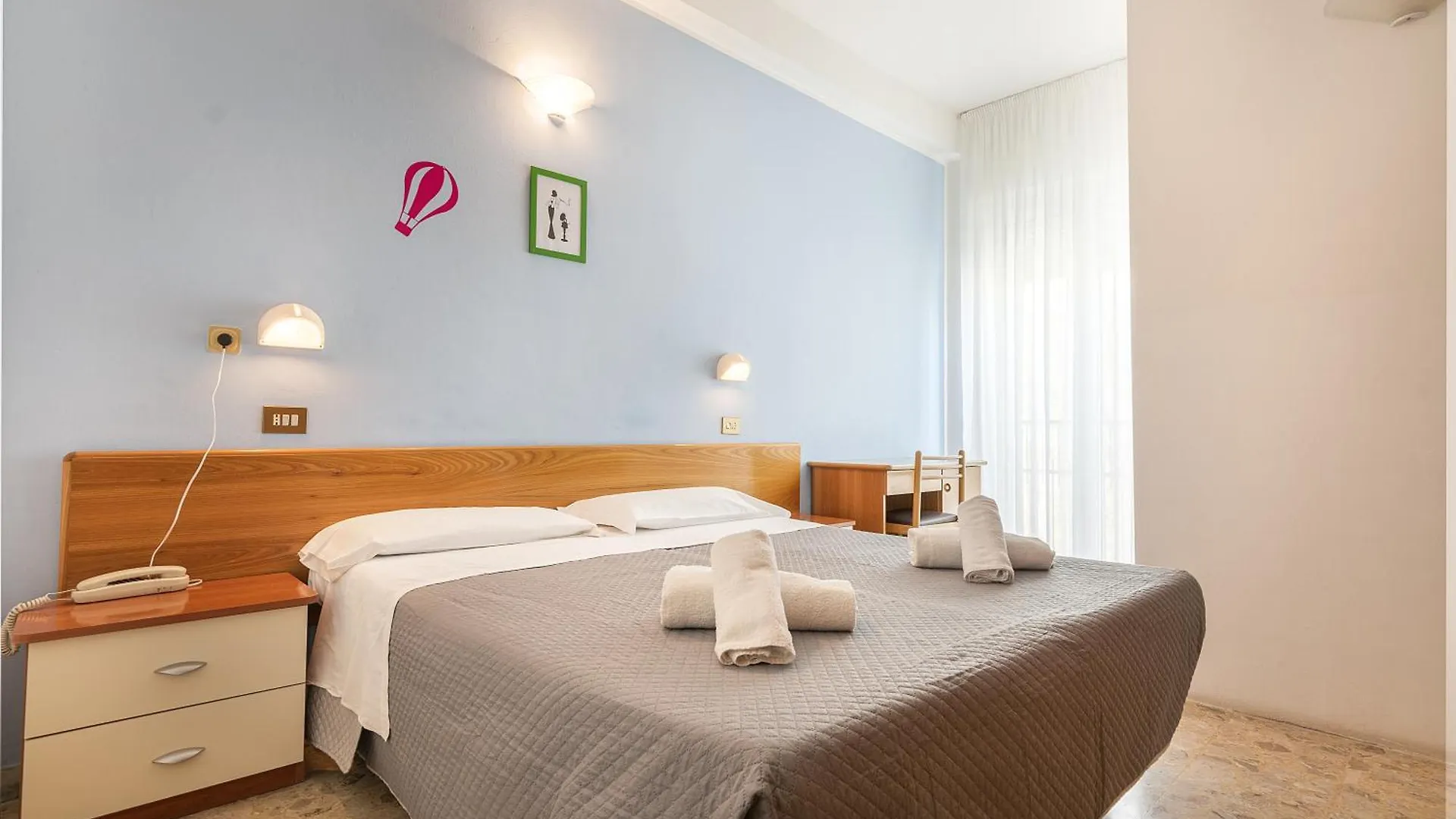 VIAGGY Hotel Santiago Rimini 3*,